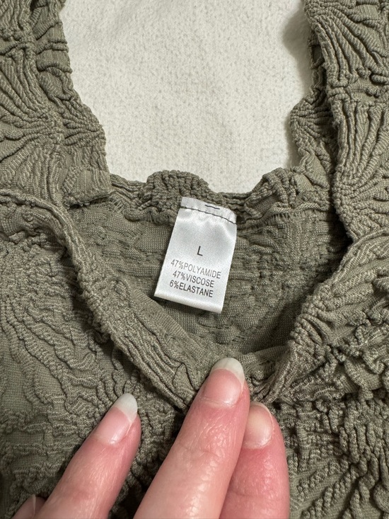 Patterned Seamless Tank Top - Picture 6 of 7